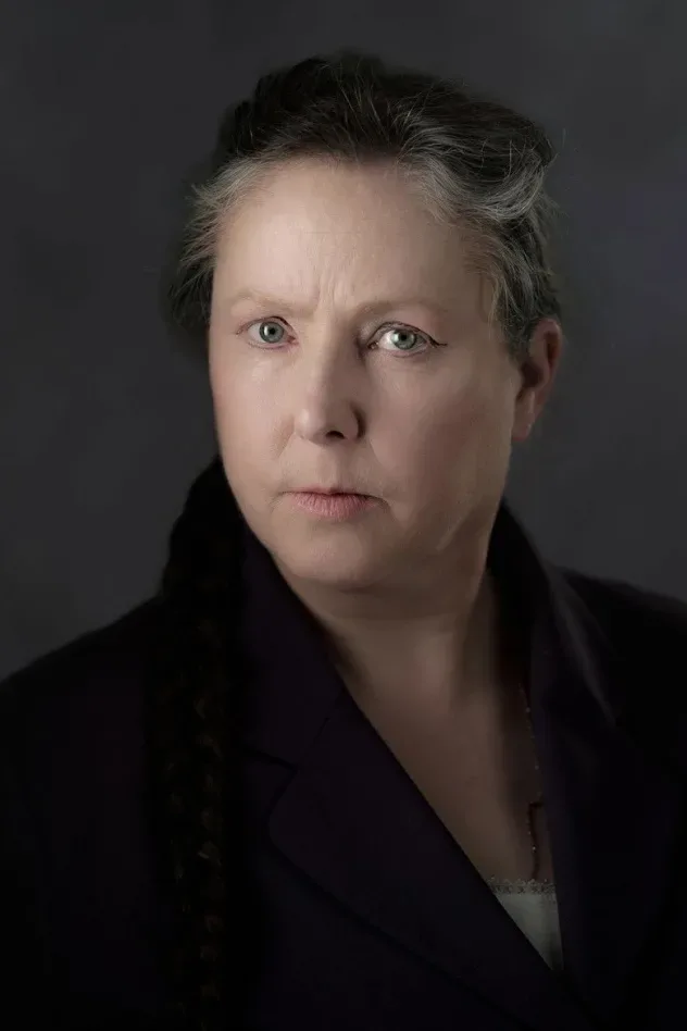 Helen Fullerton için kapak görseli