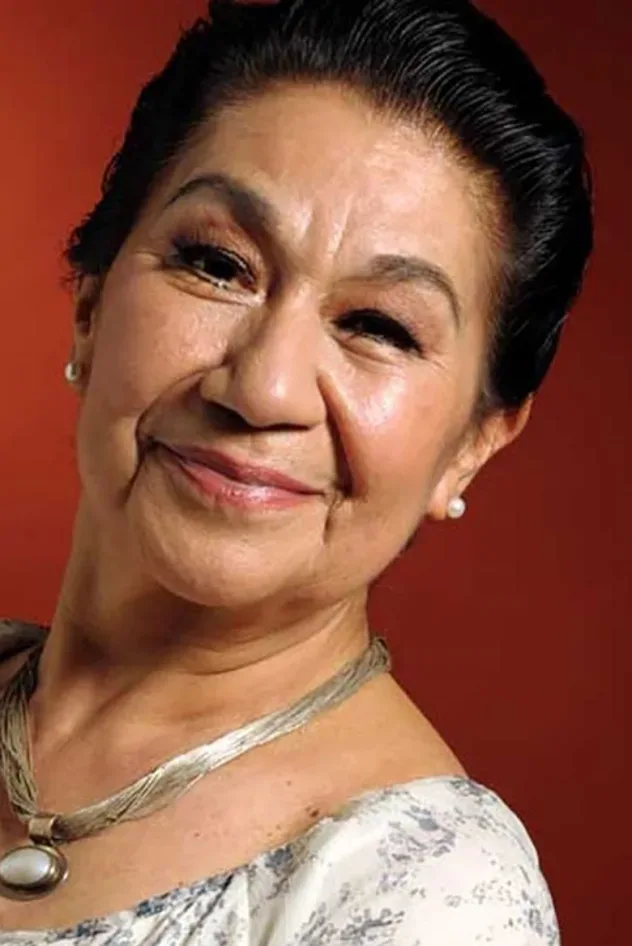 Cover image for Angelina Peláez