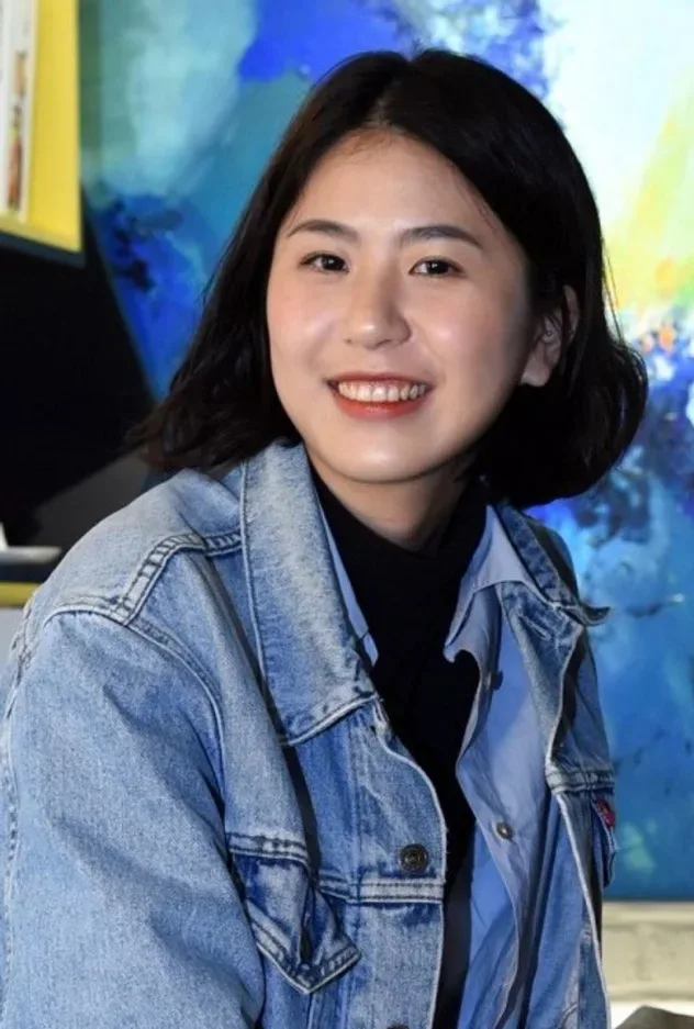 Обложка для Heather Chen