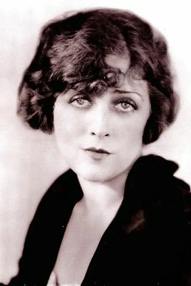 Imagen de portada para Katherine MacDonald