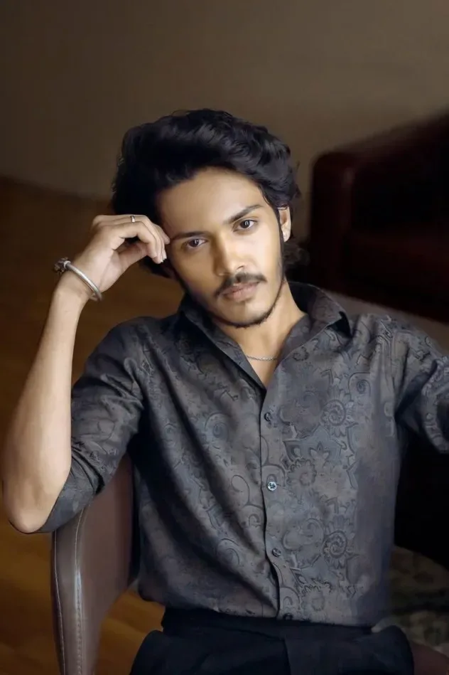 صورة الغلاف لـ Harsh Roshan