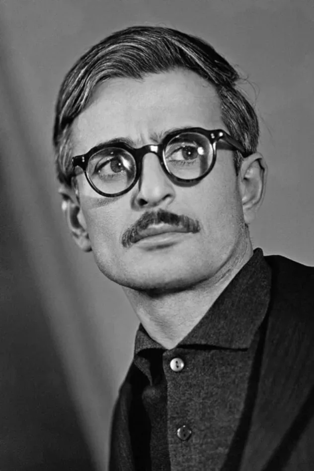 صورة الغلاف لـ Marlen Khutsiyev