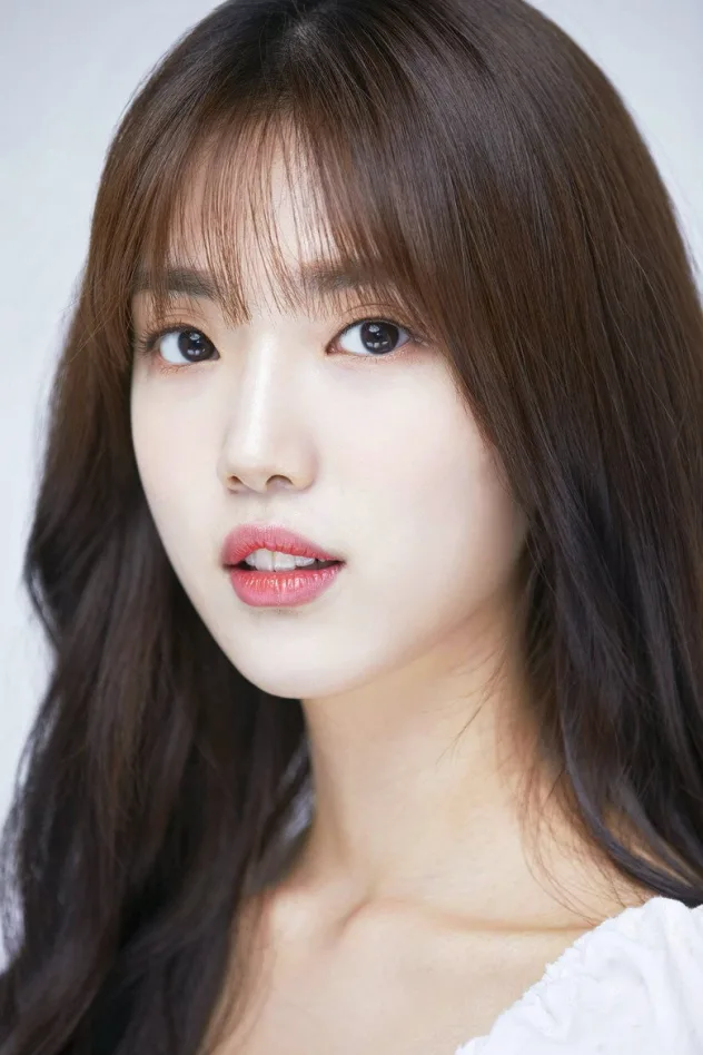 Yoon Seo-ah photo