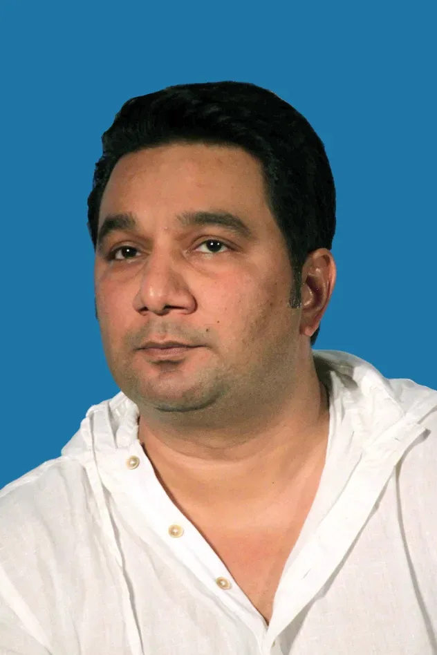 Imagen de portada para Ahmed Khan