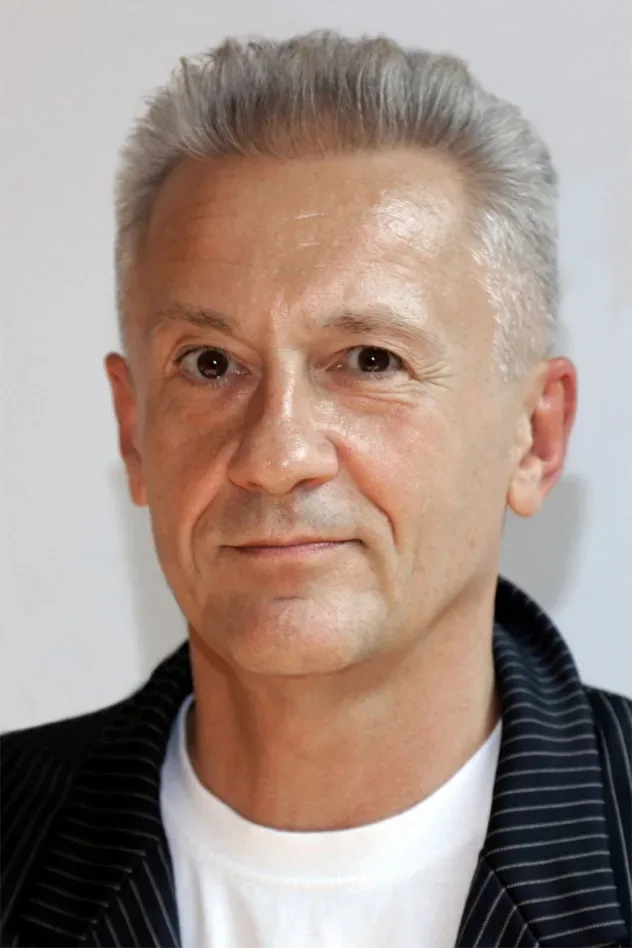 Imagen de portada para Oleg Menshikov