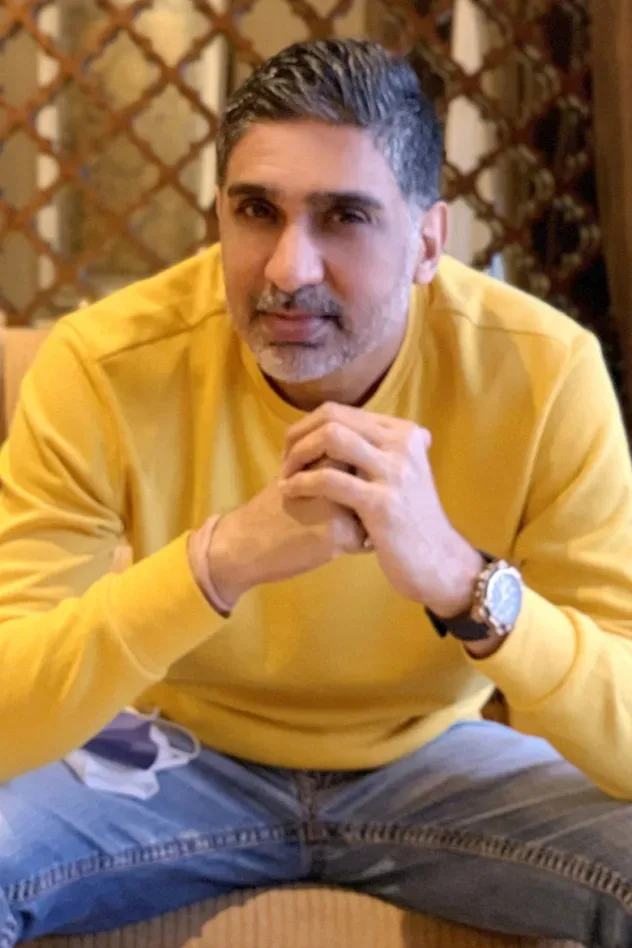 صورة الغلاف لـ Tinu Suresh Desai