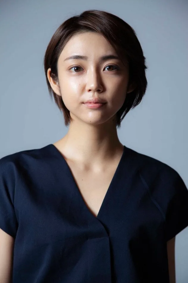 صورة 山谷花純