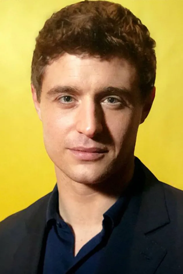 Max Irons photo