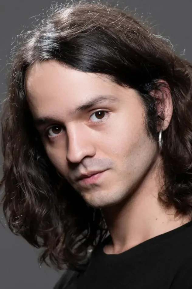 Cover image for Iván Aragón