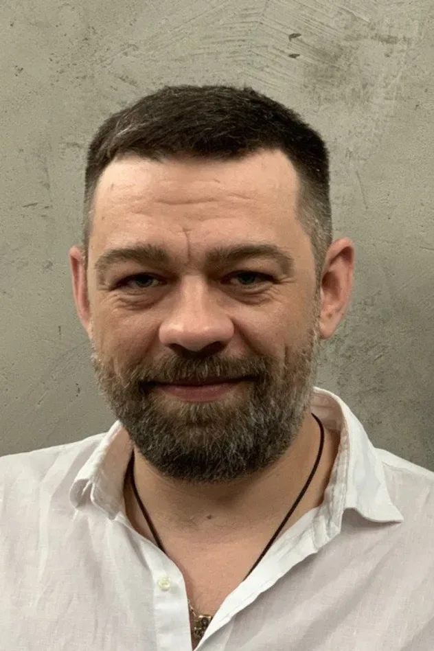 صورة الغلاف لـ Aleksandr Plotnikov