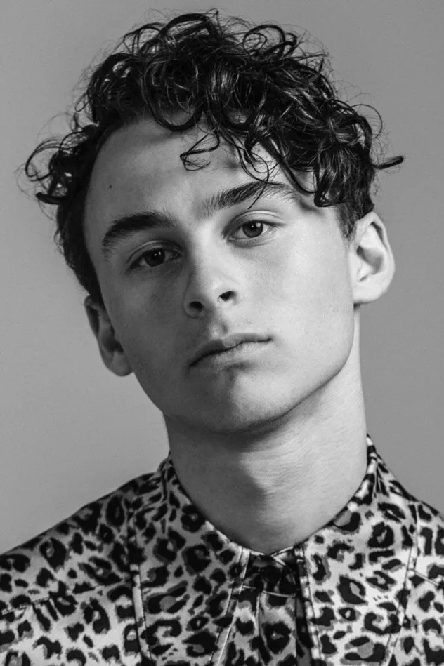صورة Wyatt Oleff