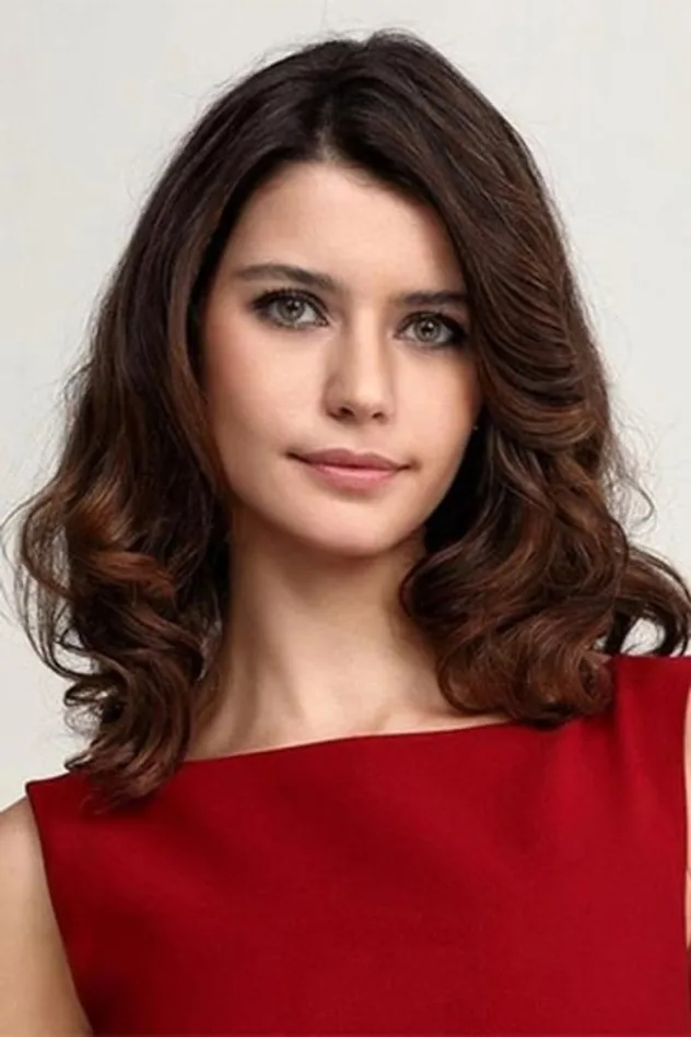 фото Beren Saat
