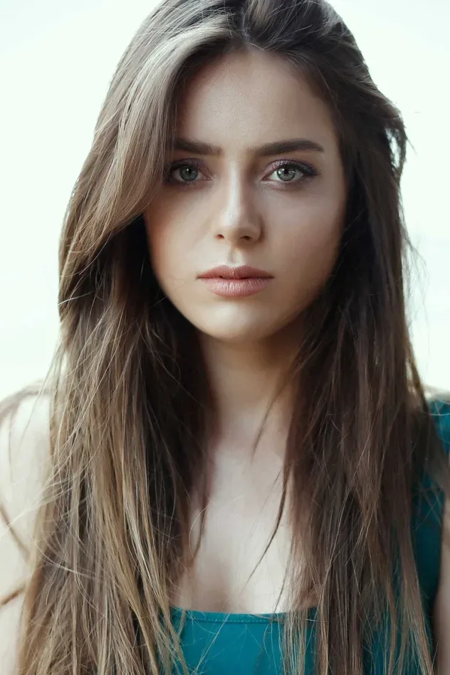 Обложка для Zeynep Elçin Özdemir