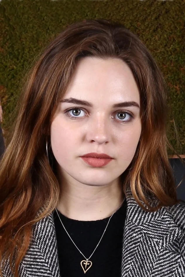 صورة Odessa Young