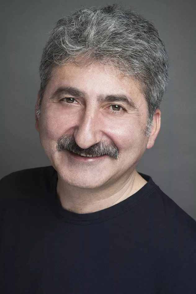 Tuna Orhan fotoğrafı
