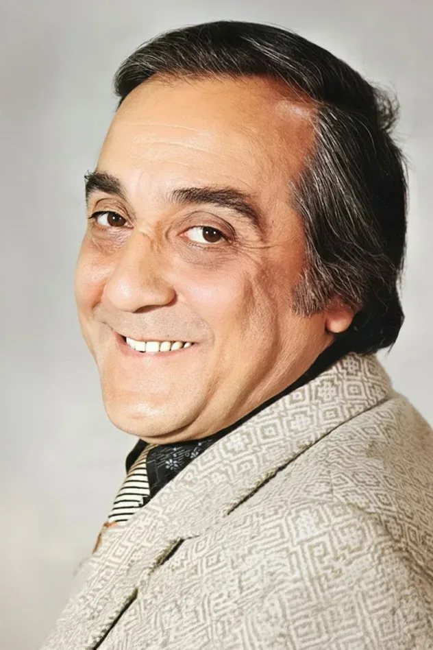 صورة الغلاف لـ Selim Naşit