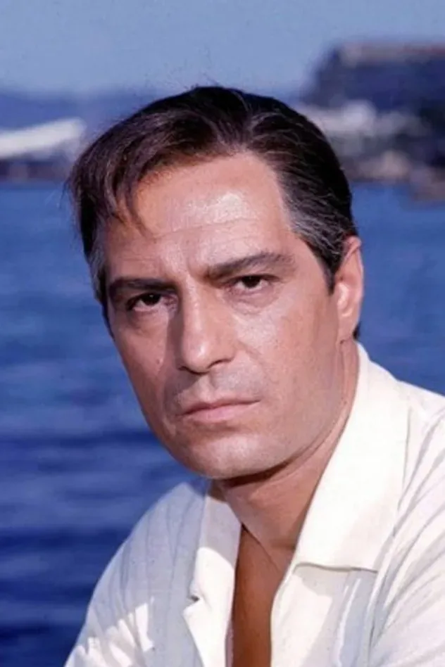 صورة الغلاف لـ Nino Manfredi