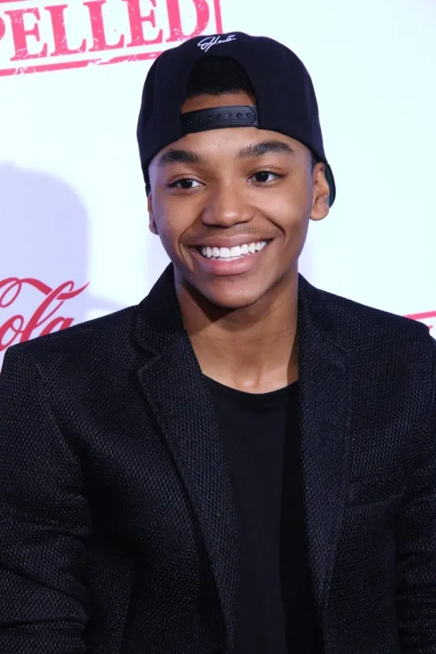 صورة الغلاف لـ Josh Levi