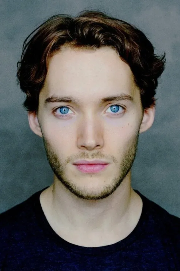 Toby Regbo için kapak görseli