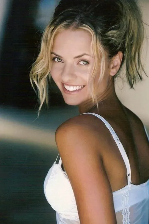 Обложка для Sarah Christine Smith