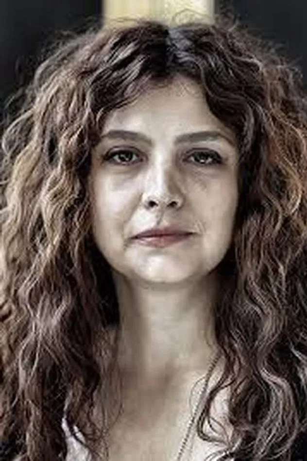 Cover image for Elvin Beşikçioğlu