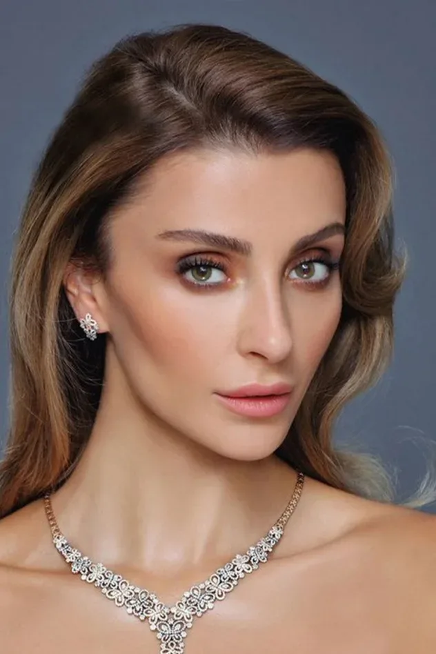 صورة الغلاف لـ Özge Ulusoy