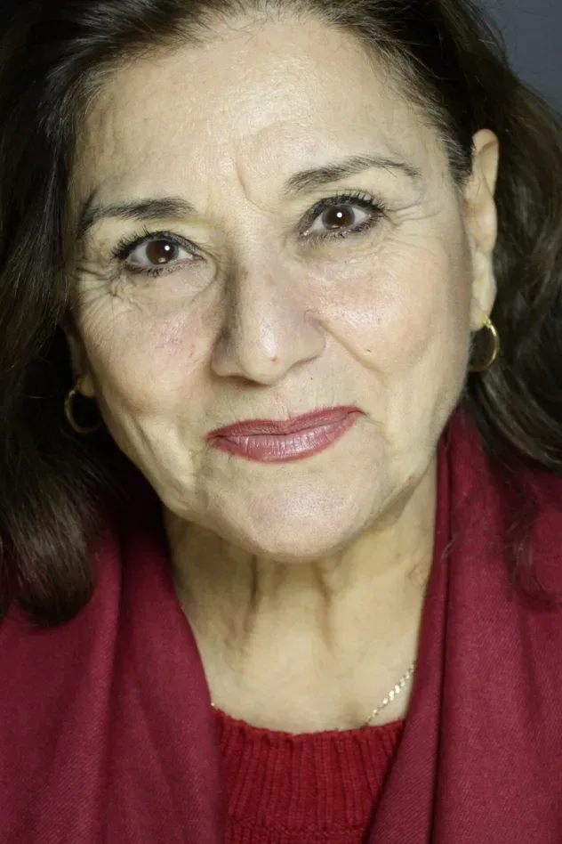 Nurşim Demir için kapak görseli