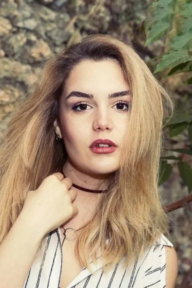 صورة الغلاف لـ Alara Turan
