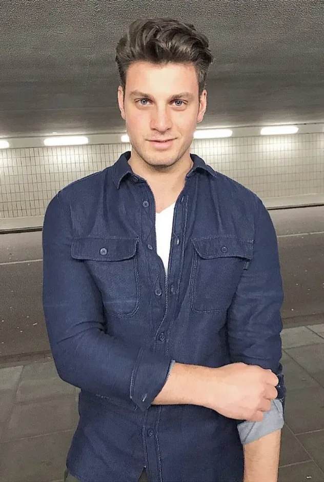 Обложка для Hakan Durmuş