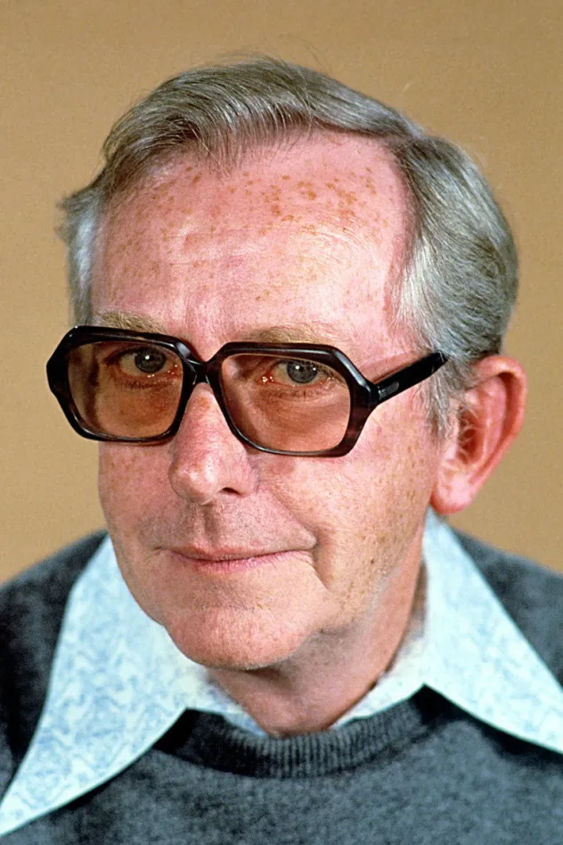 Lewis Gilbert photo