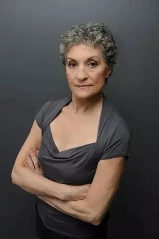 Обложка для Vivien Moore