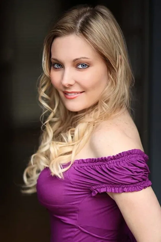 Обложка для Lynn McArthur