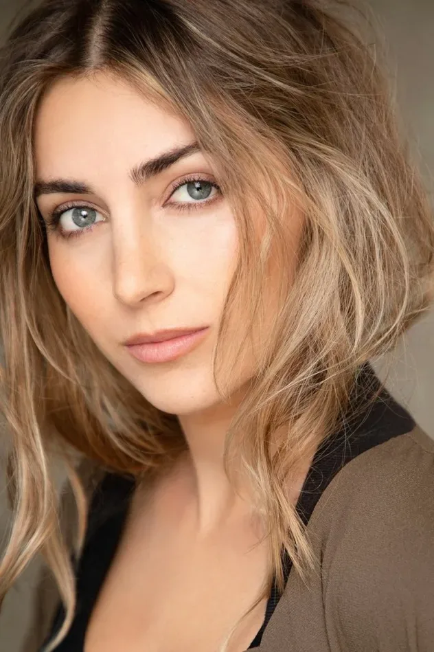 صورة الغلاف لـ Emelia Hartford