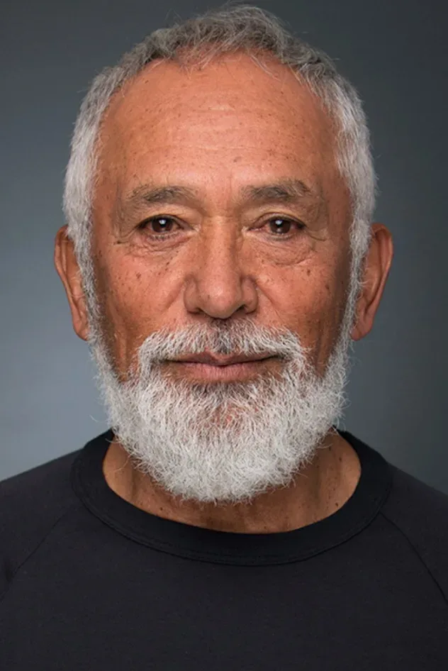 Imagen de portada para George Henare