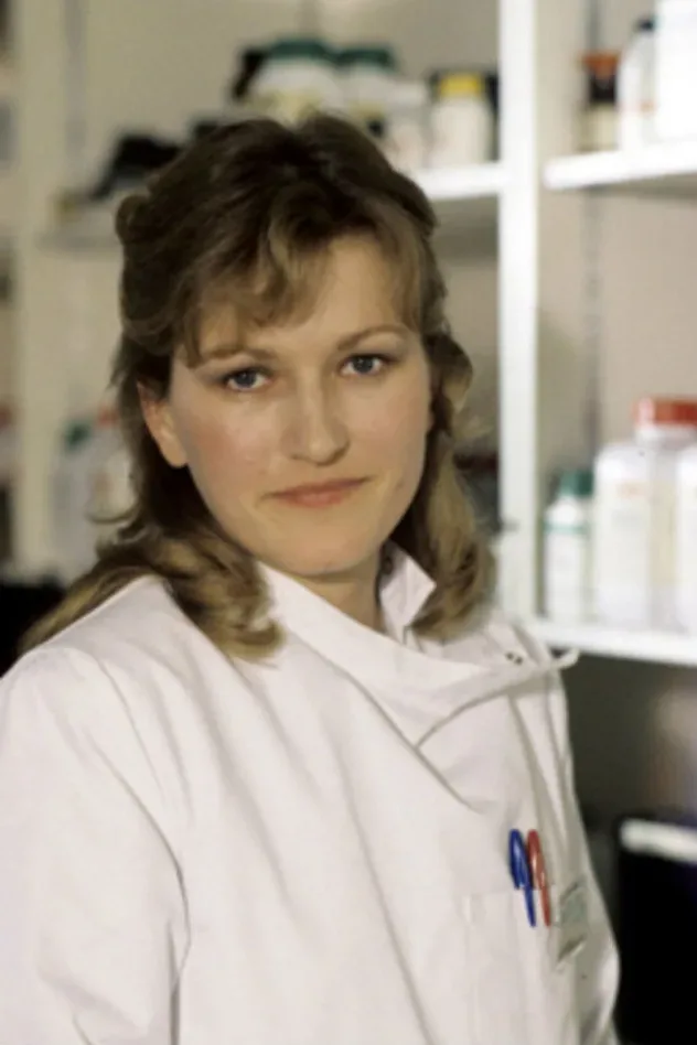 Amanda Hillwood için kapak görseli