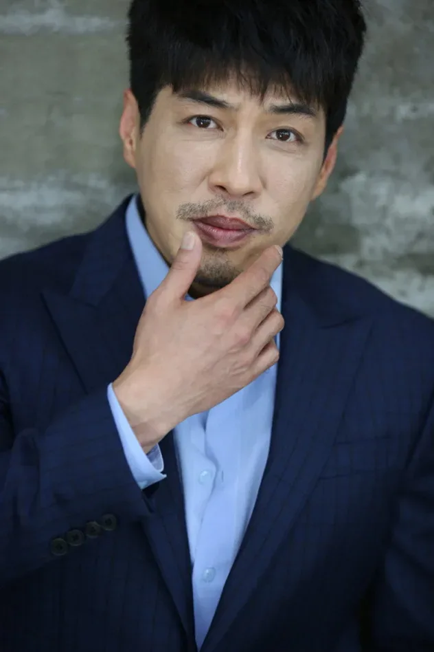 Son Kwang-Eop için kapak görseli