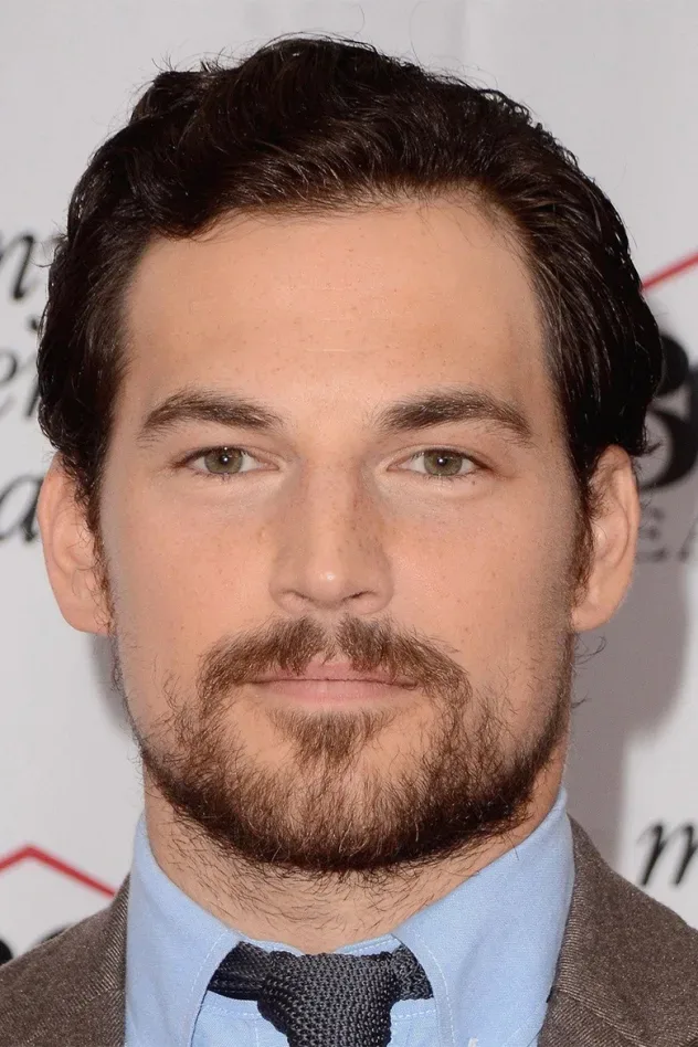 Cover image for Giacomo Gianniotti