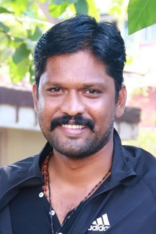 Imagen de portada para Soundara Raja