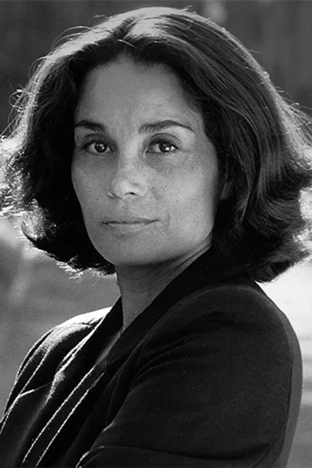 صورة الغلاف لـ Victoria Racimo
