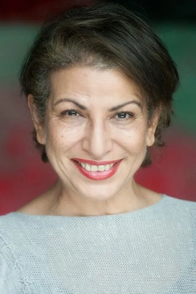 фото Akéla Sari