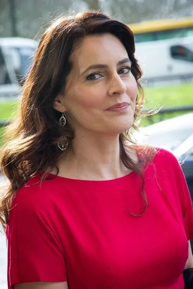 Обложка для Louise Delamere