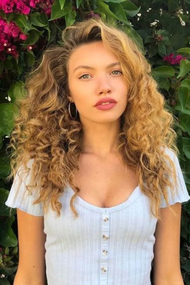 Bensu Uğur photo