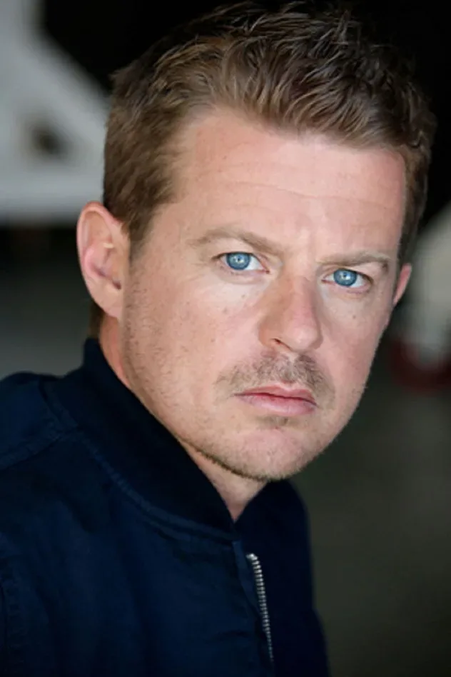 Обложка для Erik MacArthur