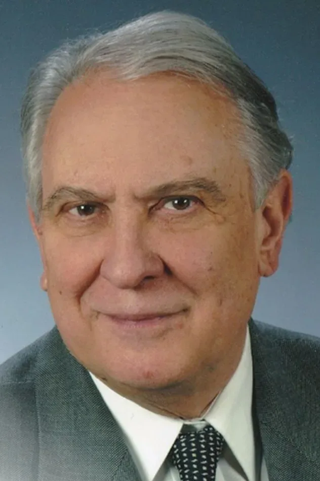 Обложка для Valentin Plătăreanu
