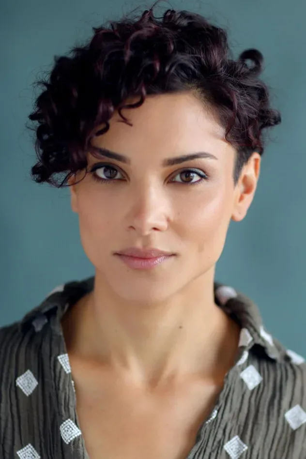 Cover image for Amber Rose Revah