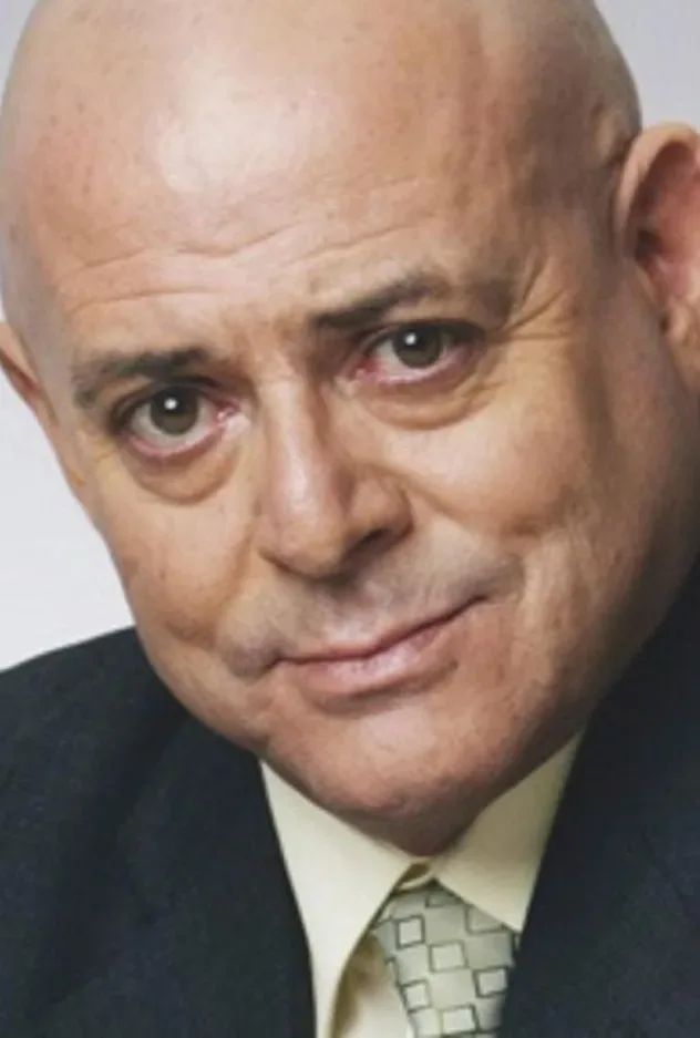 Обложка для Robert Whitehead