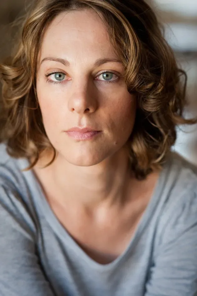 صورة الغلاف لـ Julia Eder