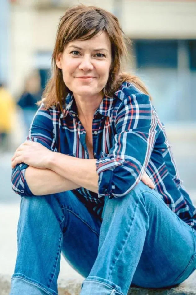 Обложка для Renée Hackett