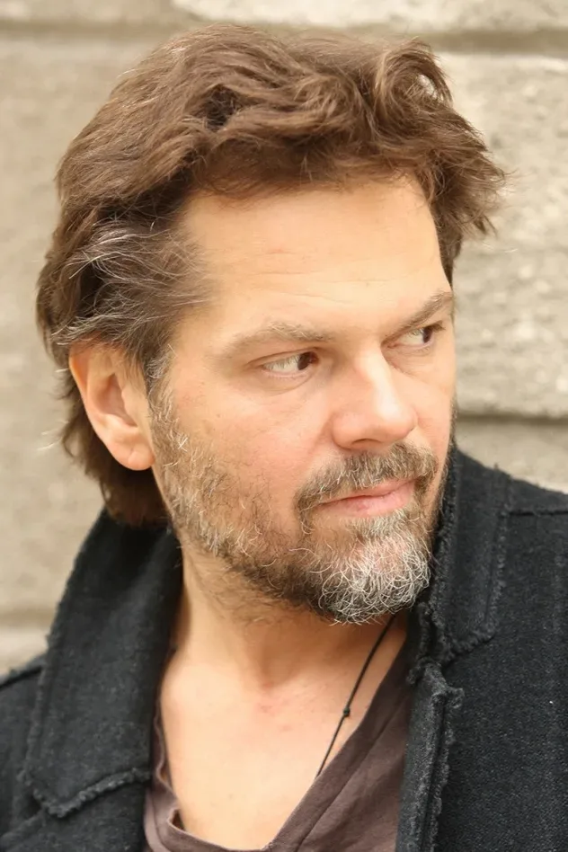 صورة الغلاف لـ Florin Piersic Jr.