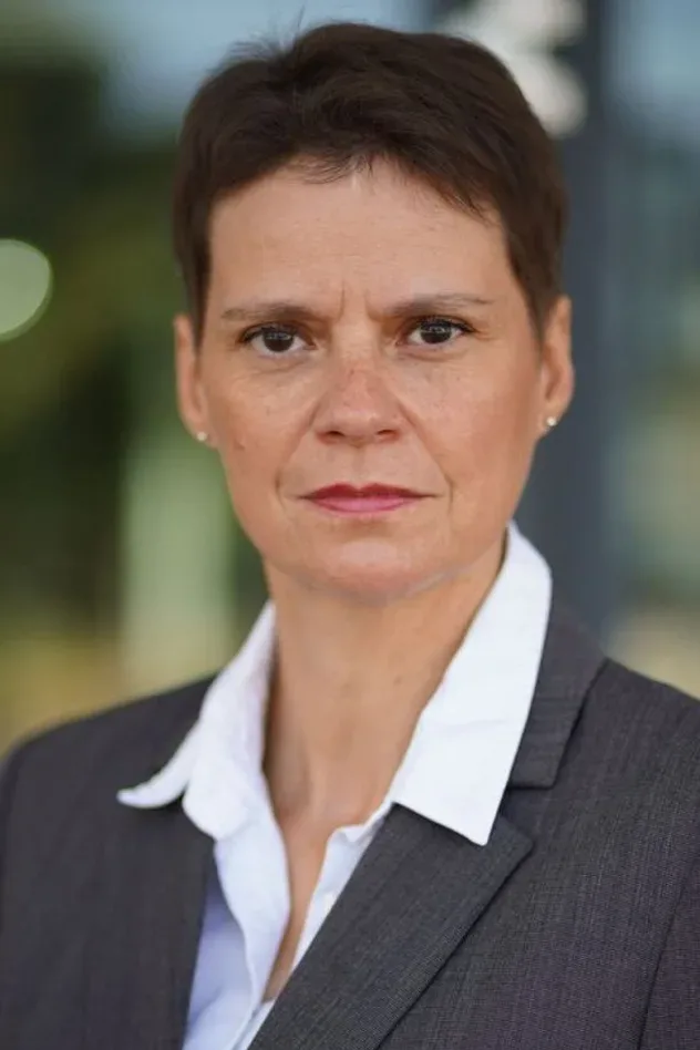 Imagen de portada para Petra Mott